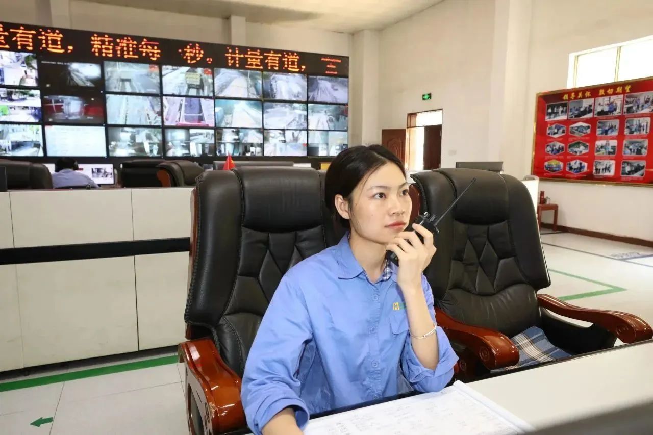 致敬“她”力量 海南礦業(yè)開展“國(guó)際婦女節(jié)”系列活動(dòng)3_20240309154103.jpg