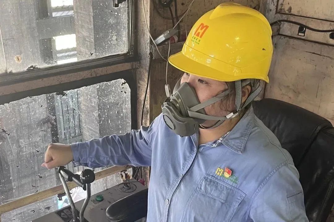 致敬“她”力量 海南礦業(yè)開展“國(guó)際婦女節(jié)”系列活動(dòng)4_20240309154117.jpg