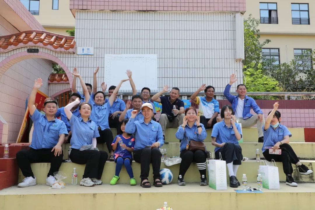 1713953951427824.jpg 海南礦業(yè)足球隊(duì)出戰(zhàn)海南“國資杯”暨第七屆昌江“芒果杯”足球賽.webp.jpg